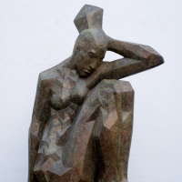 Patinierung- große Sitzende von Marco Flierl